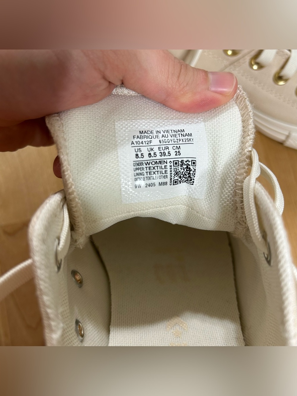 Women’s Converse Chuck Taylor All Star Madison Ox Light Dune/Egret/Gold Shoes - Picture 4 of 7